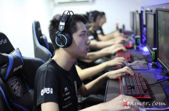 火爆电竞热度，普通游戏玩家淘金赚钱方法40
